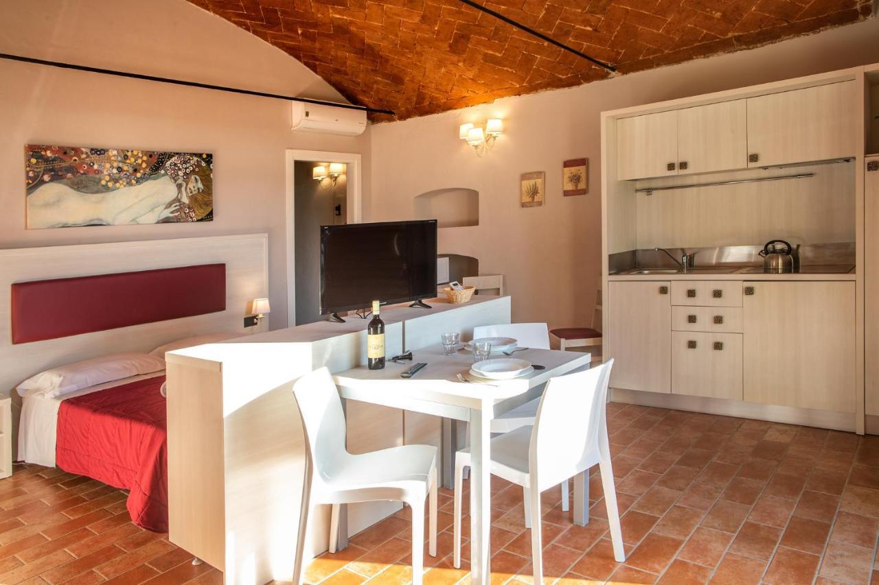 فيليني فالدارنو Villa Norcenni Aparthotel المظهر الخارجي الصورة